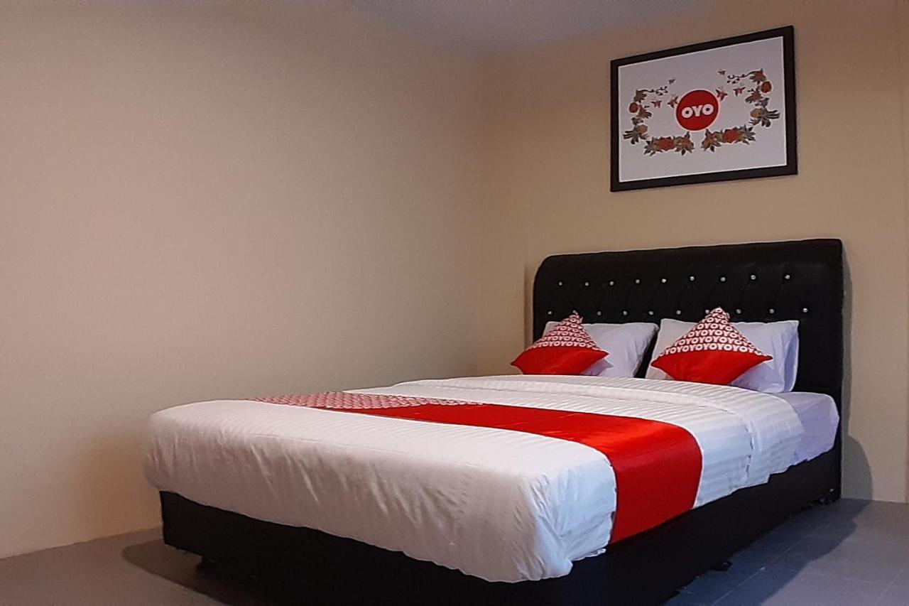 Oyo 1053 Angelyn Home Stay Μεντάν Εξωτερικό φωτογραφία