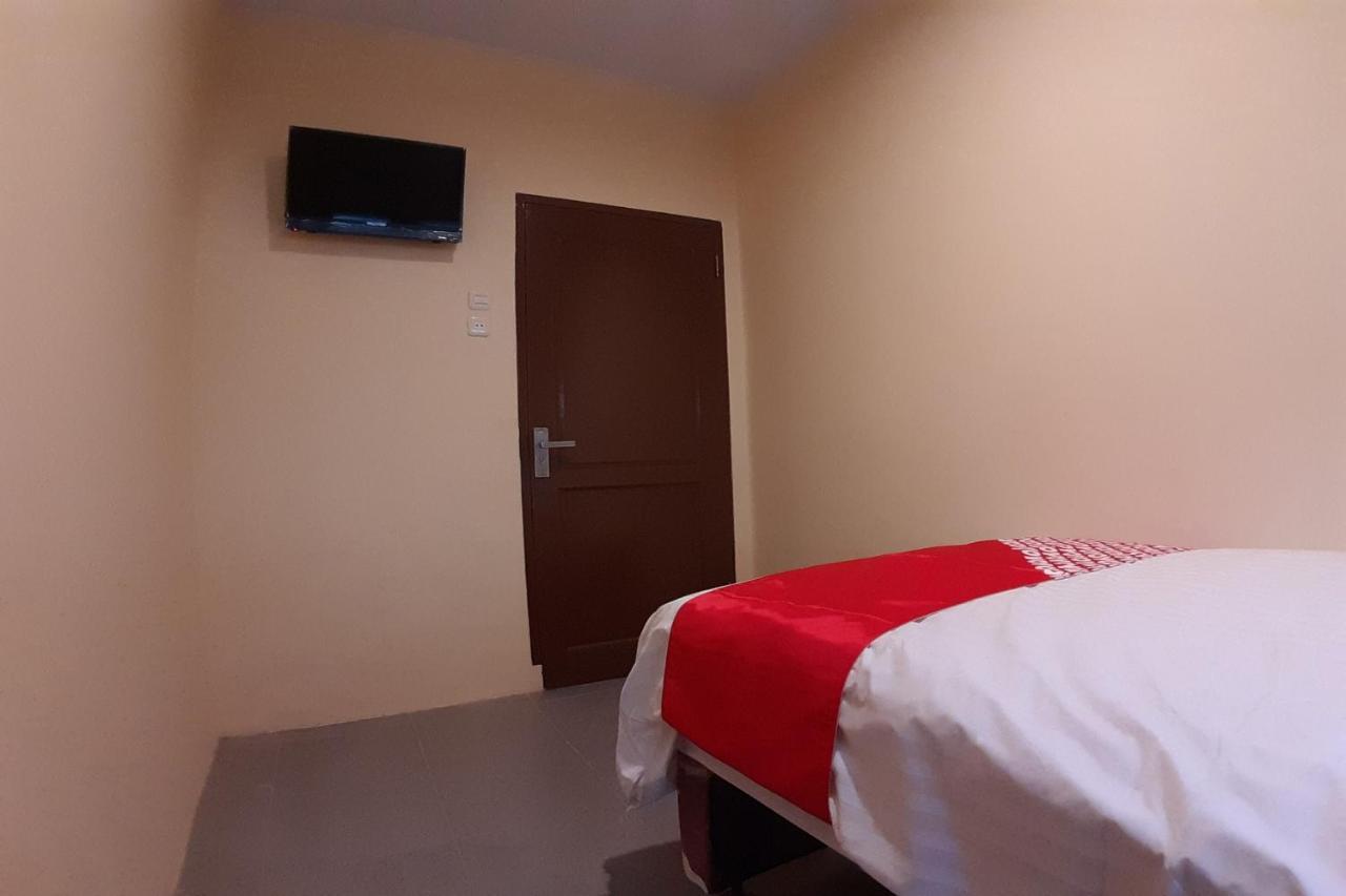 Oyo 1053 Angelyn Home Stay Μεντάν Εξωτερικό φωτογραφία