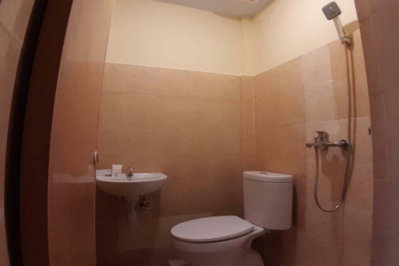 Oyo 1053 Angelyn Home Stay Μεντάν Εξωτερικό φωτογραφία