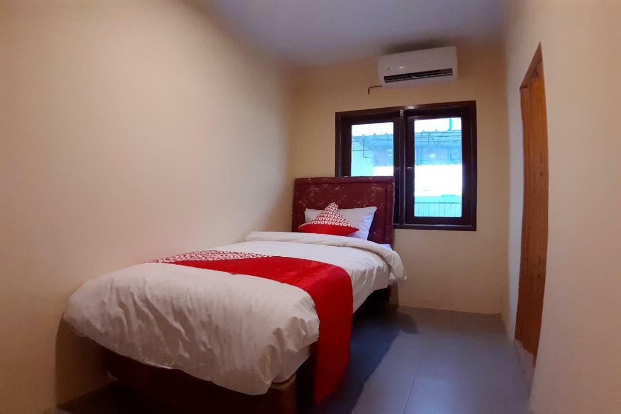 Oyo 1053 Angelyn Home Stay Μεντάν Εξωτερικό φωτογραφία
