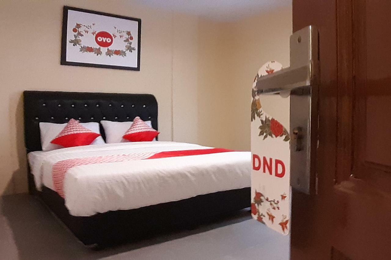 Oyo 1053 Angelyn Home Stay Μεντάν Εξωτερικό φωτογραφία