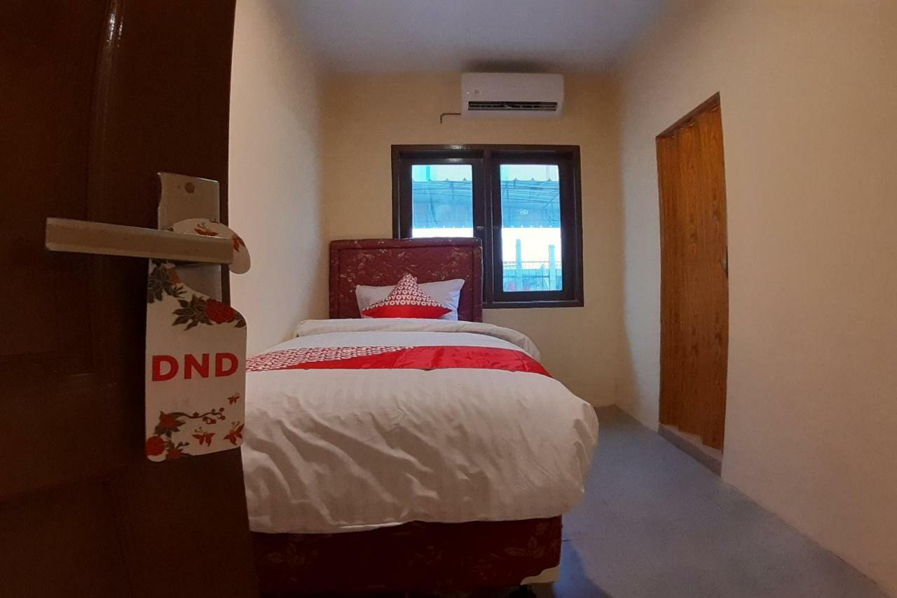 Oyo 1053 Angelyn Home Stay Μεντάν Εξωτερικό φωτογραφία
