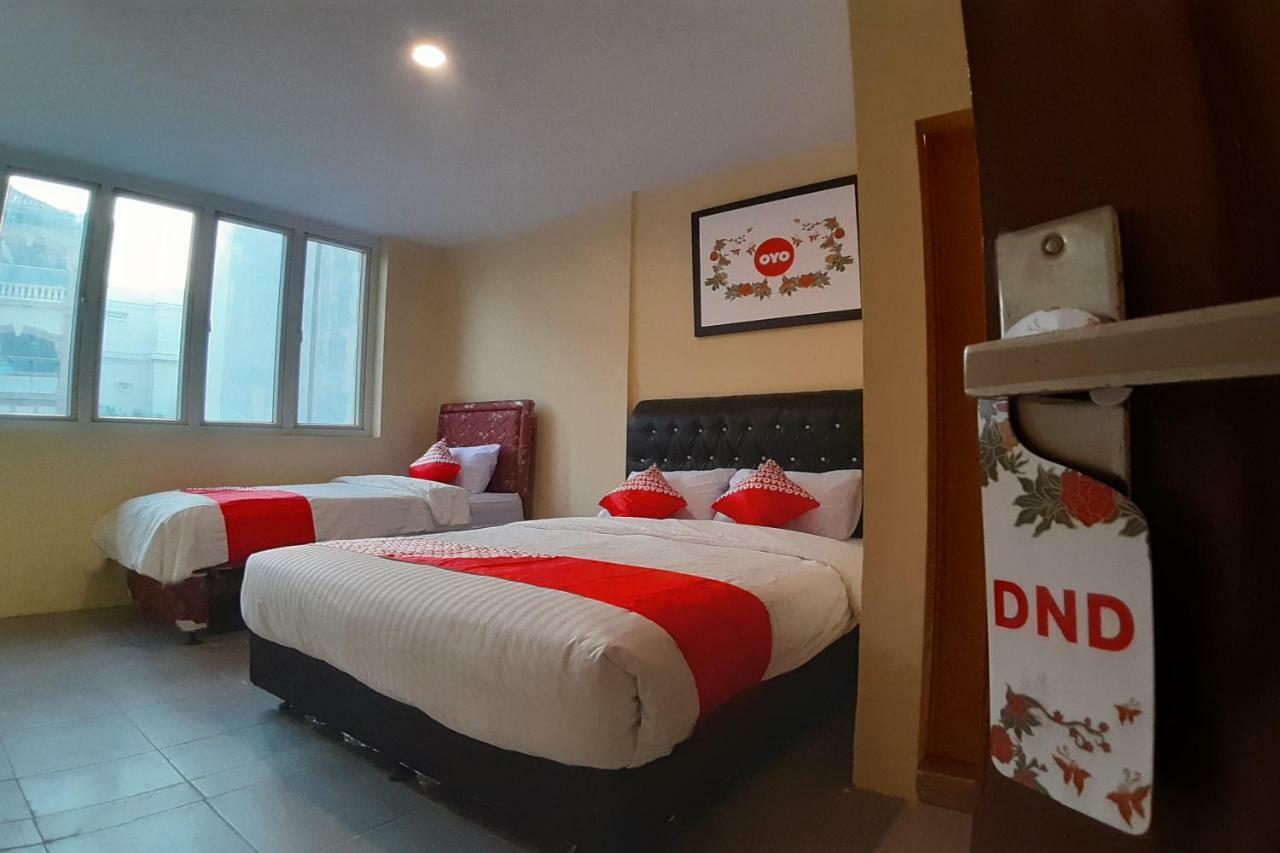 Oyo 1053 Angelyn Home Stay Μεντάν Εξωτερικό φωτογραφία